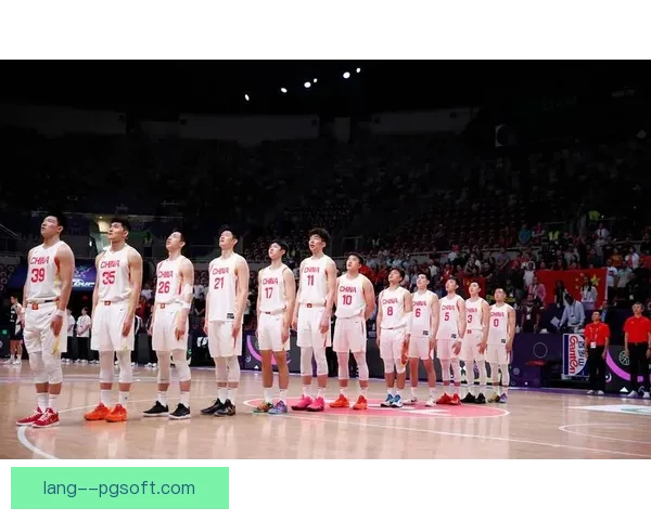 中国香港队时隔五十年重返亚洲杯 顽强拼搏挑战强敌伊朗 中国香港队时隔五十年重返亚洲杯 顽强拼搏挑战强敌伊朗