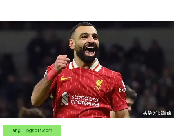 萨拉赫对阵巴萨德甲赛场高光时刻全面盘点解析经典进球与关键瞬间回顾